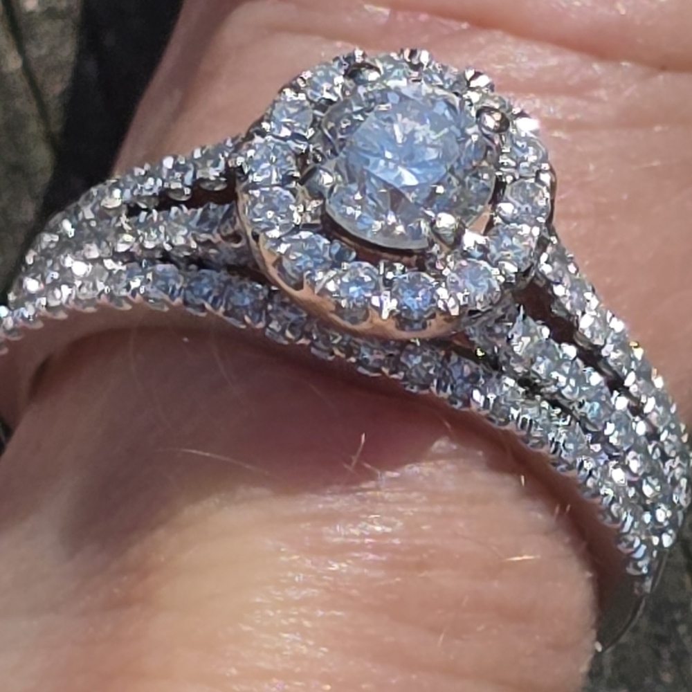 Natural Diamond Wedding Set. - Picture 2 of 12